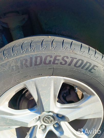 Bridgestone Alenza 001 225/65 R17 102H