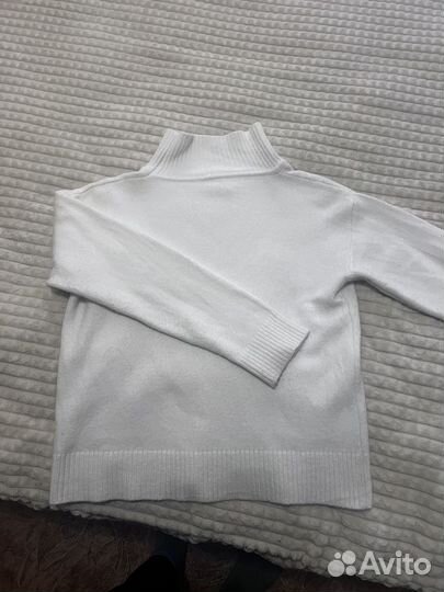 Свитер