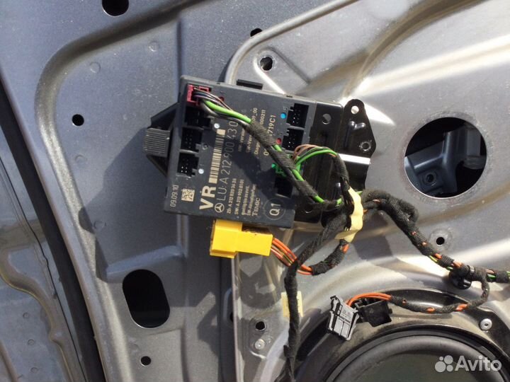 Дверь на mercedes e 300 w 212 битая