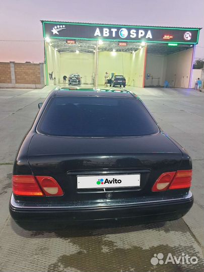 Mercedes-Benz E-класс 2.3 МТ, 1997, 390 000 км