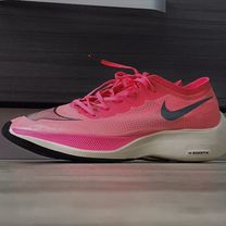 45 Nike ZoomX Vaporfly next Bright Mango