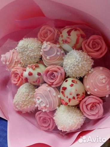 Шоколадные букеты клубника