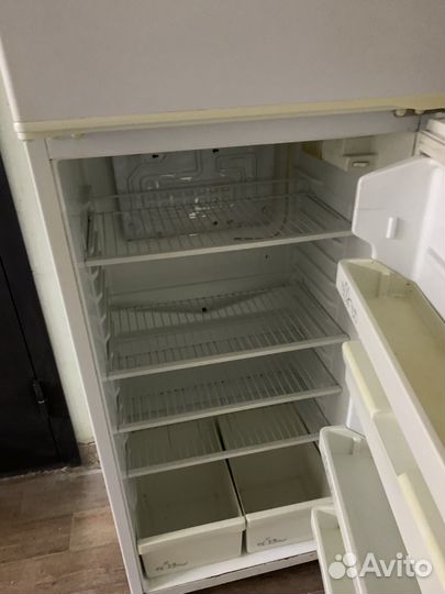 Холодильник на запчасти
