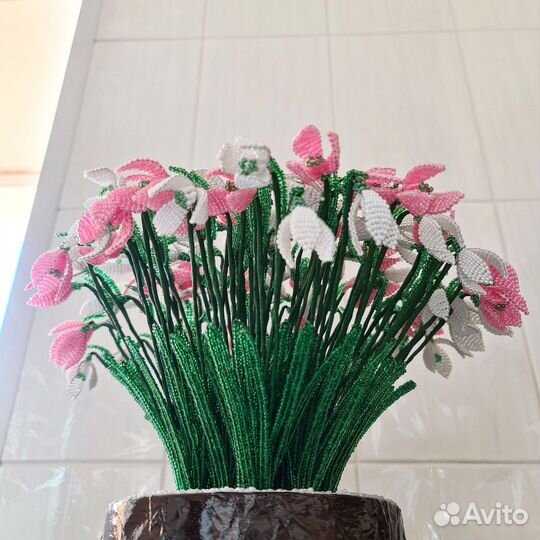 Ромашки. Цветы. Колокольчики. Цветы из бисера