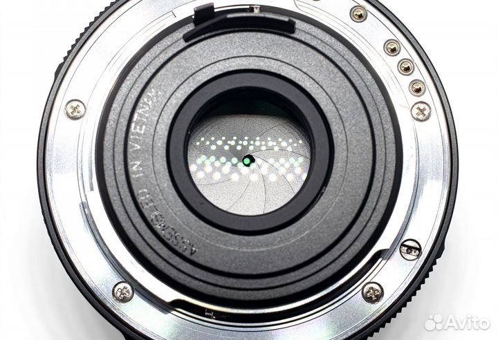 Pentax DA 70 mm f/2.4 limited