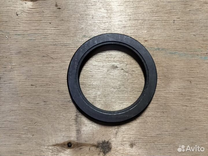 Шайба уплотнительная опорного катка газ 71-34039
