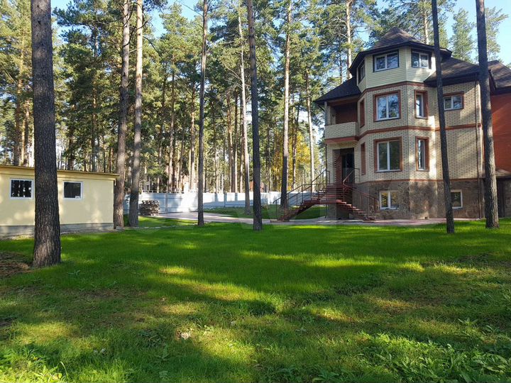 Дом 350 м² на участке 20 сот.