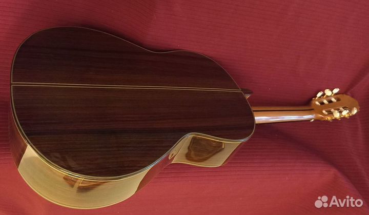 Продаю мастеровую гитару
