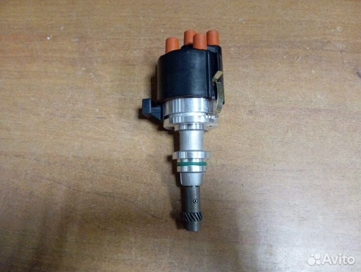 Распределитель зажигания в сборе Audi 100 1982