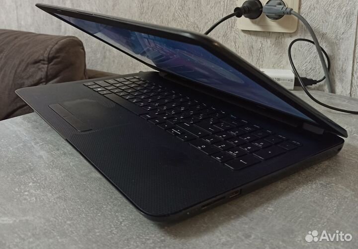 Ноутбук HP 4 ядра/SSD 256/ 12 GB
