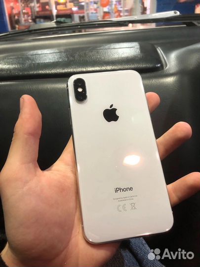 iPhone X, 64 ГБ
