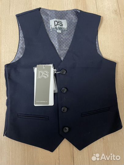 Жилетка для мальчика школьная 122 новая