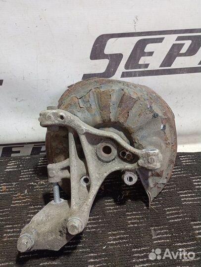 Кулак поворотный задний левый Volkswagen Passat B8