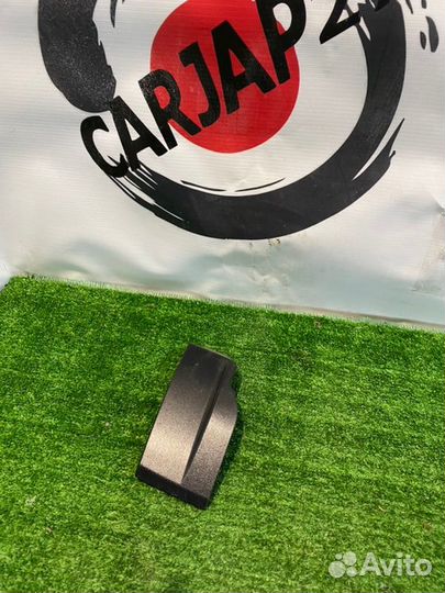 Пластик салона салона (1) задний правый Toyota