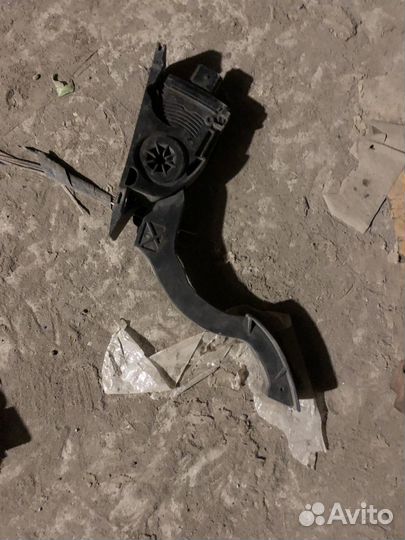 Педаль газа Ford Focus 3 1.6 BV619F836AB