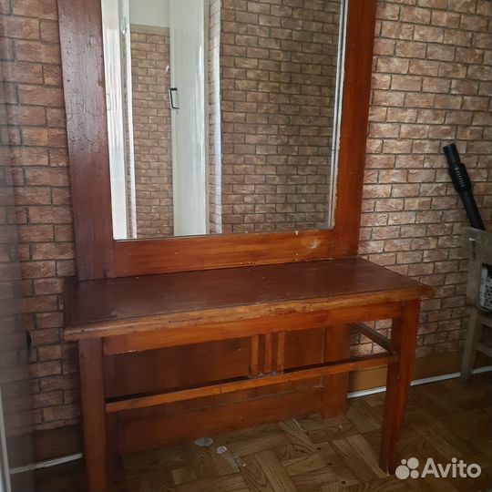 Трюмо с зеркалом старинное