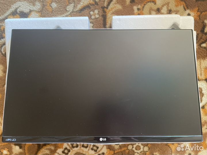 Монитор LG 22MP68VQ