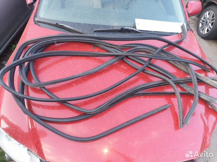 Уплотнители дверей Chery Very Чери Вери