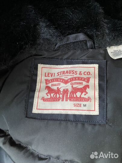 Пуховик Levi's, размер М