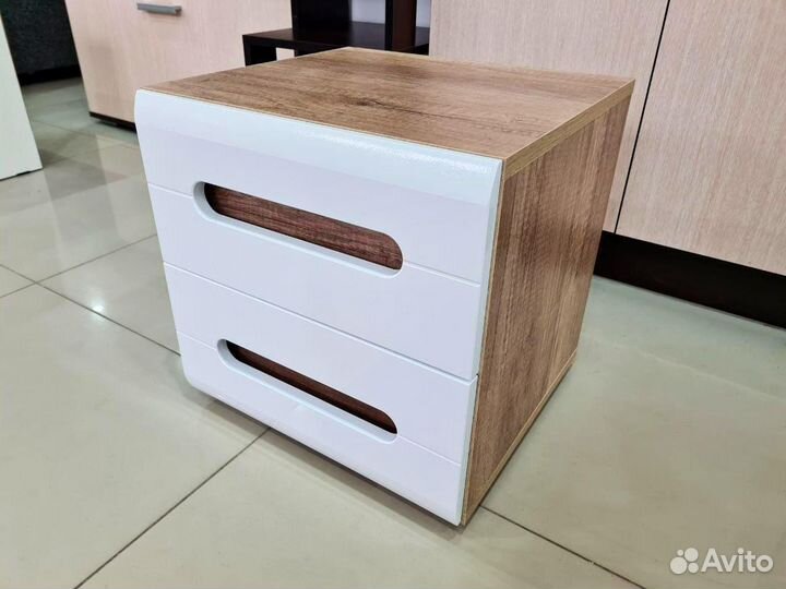 Тумба прикроватная