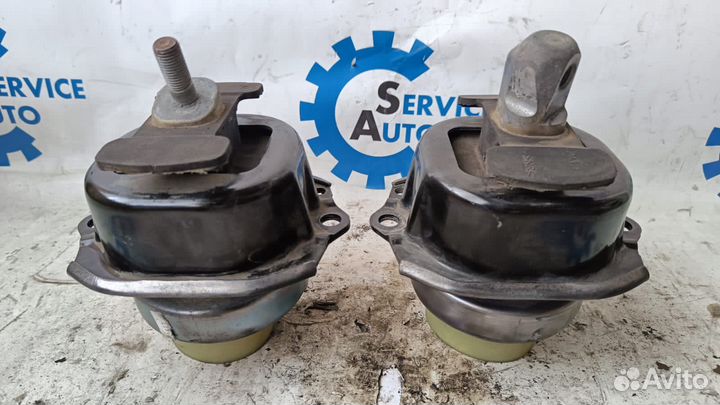 Bmw X5 F15 X6 f16 4.0d Опоры двигателя правая