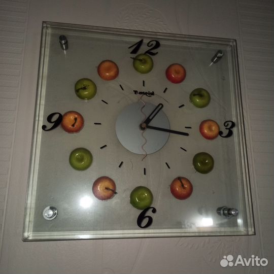 Часы настенные