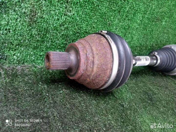 Полуось передняя левая Volkswagen Tiguan (2007-20