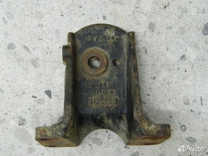 Кронштейн двигателя правый Toyota Land Cruiser Pra