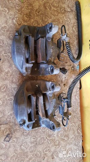 Суппорт тормозной задний Volkswagen Touareg 3.2