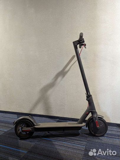 Электросамокат Xiaomi Mi Electric Scooter 1S