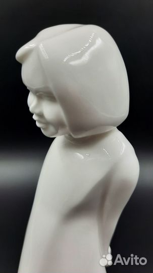 Coalport. Винтажная статуэтка Мой маленький ангел»