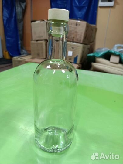 Бутылка стеклянная с пробкой