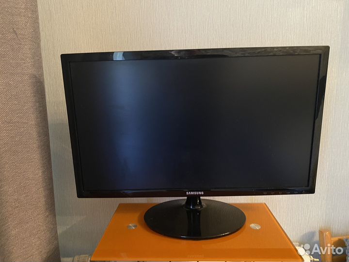Монитор Samsung 24 60гц