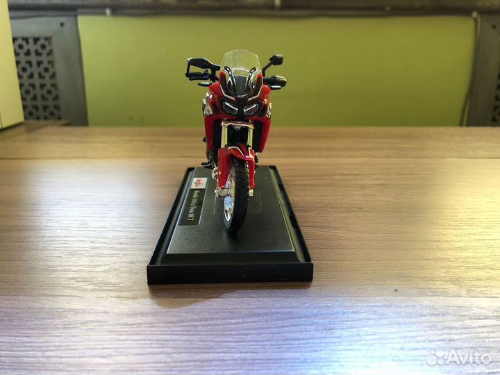 Maisto 1:18 - Мотоцикл - Honda Africa Twin DCT