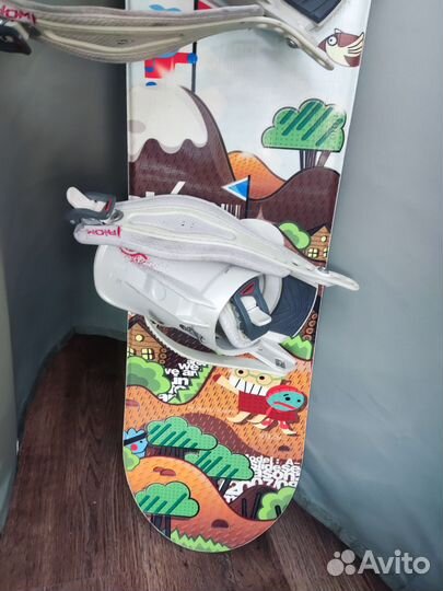 Сноуборд с креплениями и ботинками 120см 35р