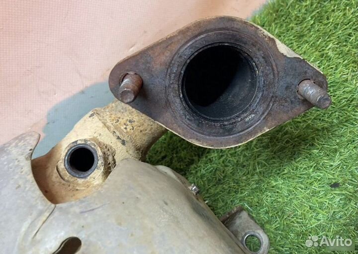 Коллектор выпускной Ford Fiesta 2006