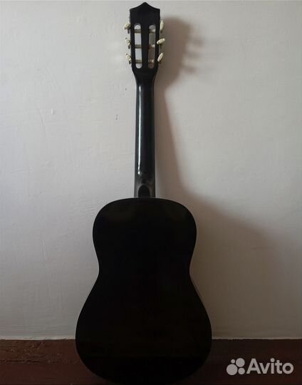 Продам гитару (классическая)