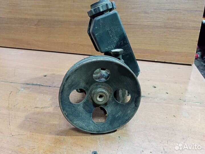 Насос гидроусилителя руля Opel Vectra B