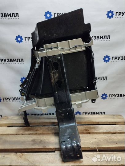 Подножка кабины правая Volvo FH4 82141521