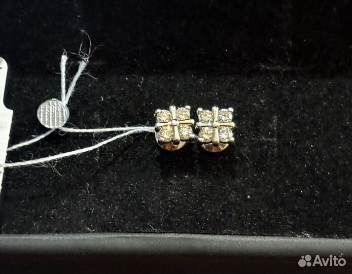 Золотые пуссеты с бриллиантами 0.30ct