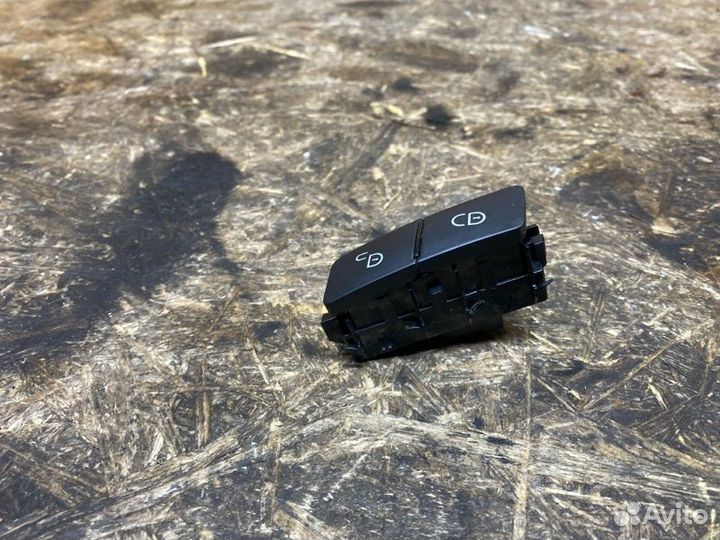 Кнопка центрального замка Mercedes-Benz C-Class