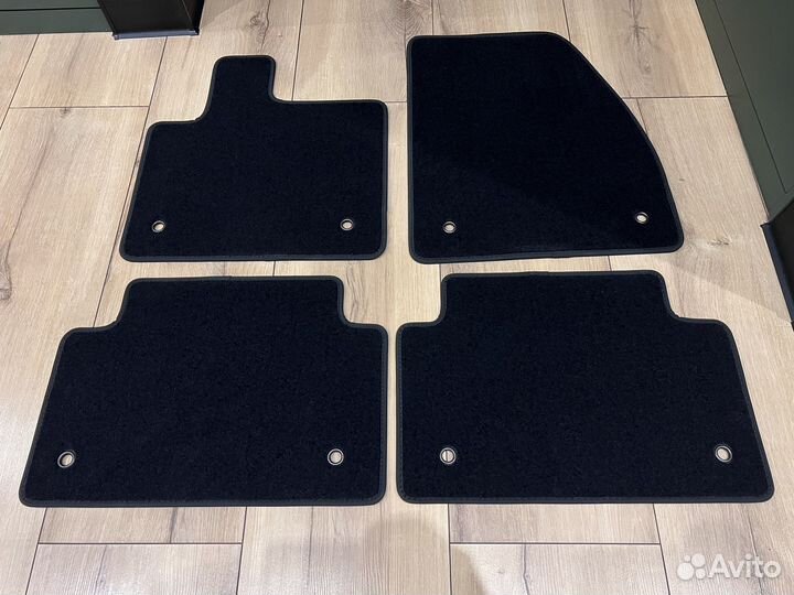 Новые оригинал коврики Range Rover Evoque L551 New