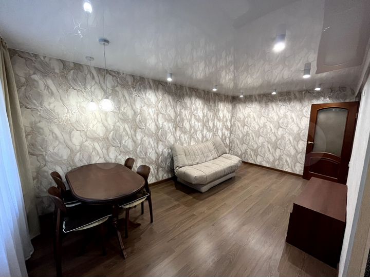 3-к. квартира, 65 м², 2/5 эт.