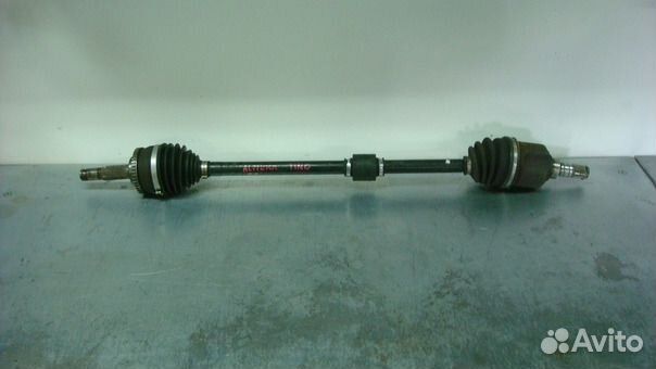 Nissan 39100-4U075 Вал приводной, правый