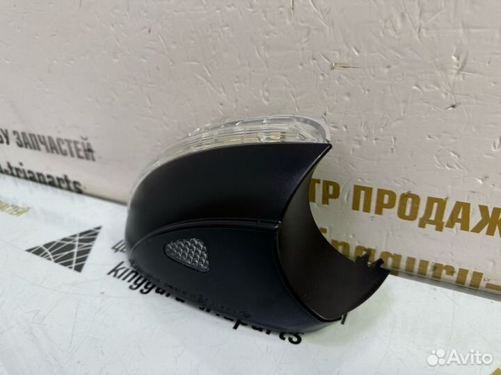 Повторитель поворота в зеркало правый Volkswagen
