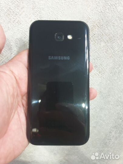 Samsung Galaxy A7 (2017) SM-A720F/DS, 3/32 ГБ