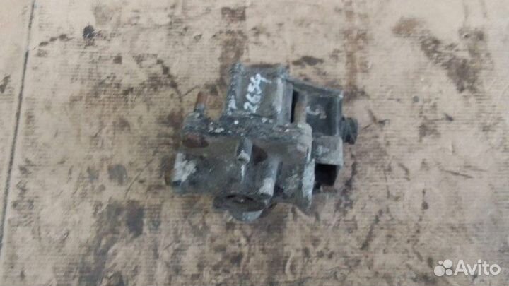 Клапан ускорительный Man Tgl