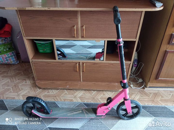 Продается самокат в хорошем состоянии