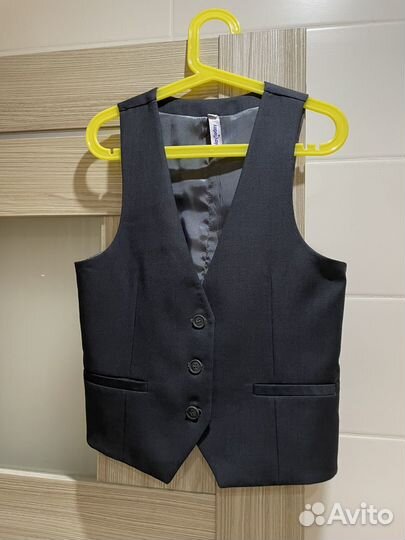 Жилетка для мальчика школьная 140