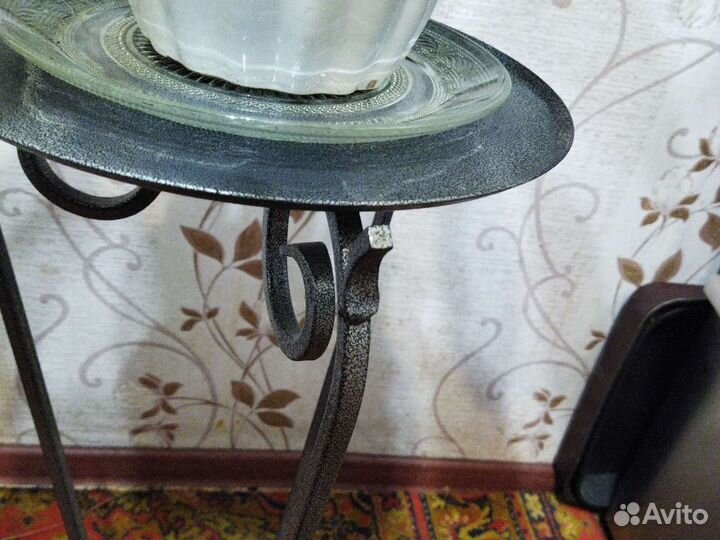 Подставка для цветов напольная